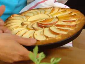 Glutenvrije appeltaart met bovenaan appelschijfjes