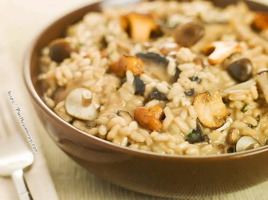 Risotto met paddestoelen en gedroogde champignons – Piet Huysentruyt